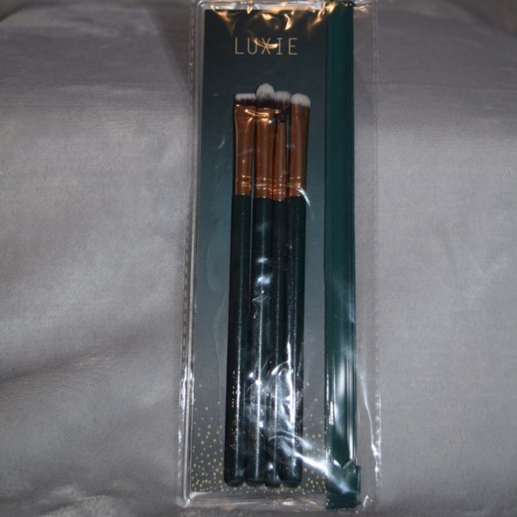 LUXIE Premium Synthetic Brushes Enchanted Eye Set NWT - Picture 1 of 5